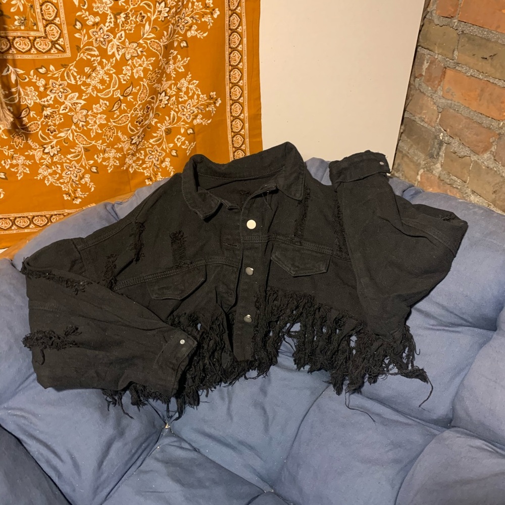 Distressed cropped denim jacket
